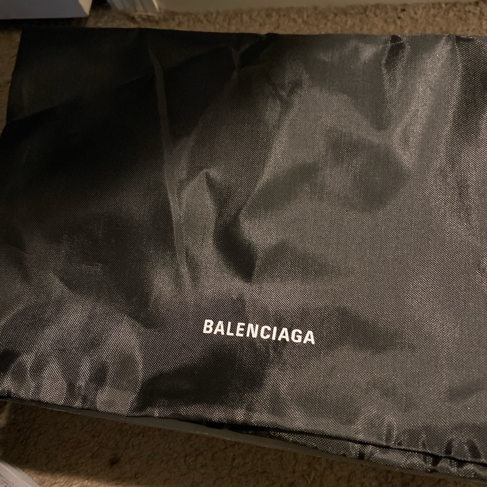 Balenciaga Men's Black Sneakers - Picture 7 of 8